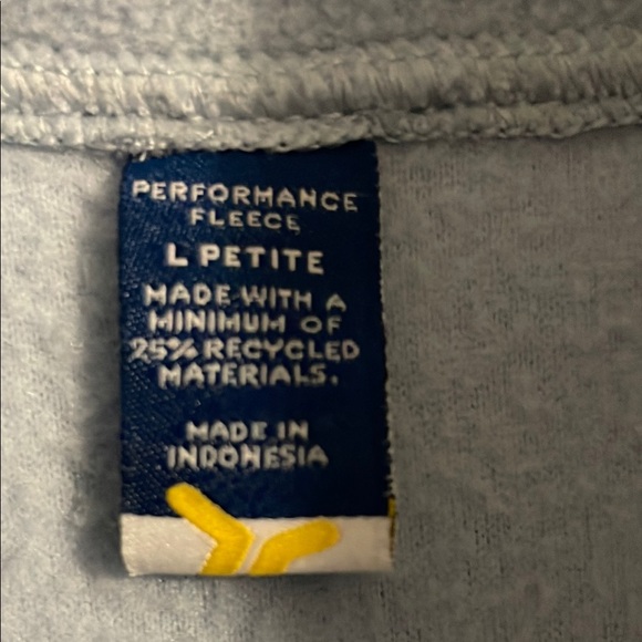 Old Navy Performance Fleece Vest - Picture 2 of 6